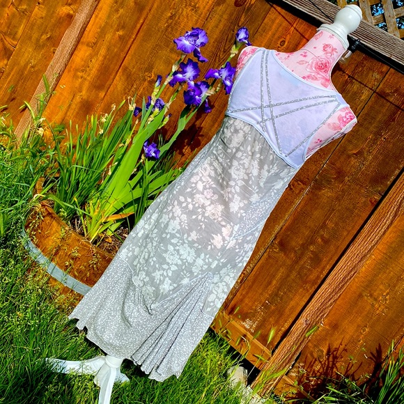 Deco e vous & nous 100% cotton, hidden side zipper for formed fit. Bust 17”-zip - Picture 4 of 8